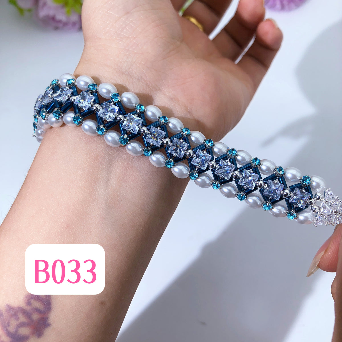 #B033 Bracelets and Kits